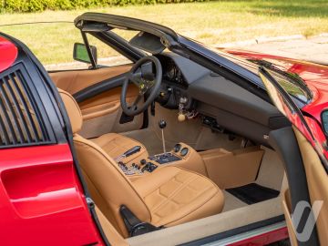 Ferrari 308 (1982) Inside