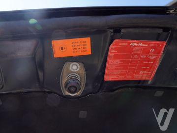 Alfa Romeo 155 (1996) Details