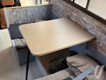 Toyota Pickup (1986) Wnętrze