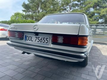Mercedes-Benz W123 (1982) Zdjęcia z zewnątrz