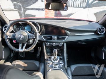Alfa Romeo Giulia (2021) Wnętrze