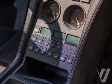 Ferrari 348 (1992) Wnętrze