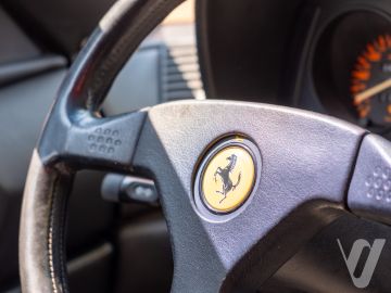 Ferrari 348 (1992) Wnętrze