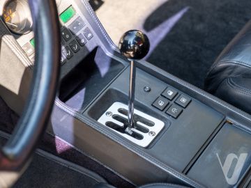 Ferrari 348 (1992) Wnętrze