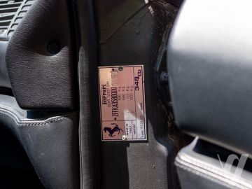 Ferrari 348 (1992) Wnętrze
