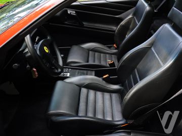 Ferrari 348 (1992) Wnętrze