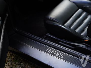 Ferrari 348 (1992) Wnętrze