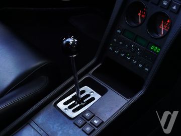 Ferrari 348 (1992) Wnętrze