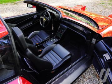 Ferrari 348 (1992) Wnętrze