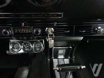 Ford Torino (1968) Wnętrze