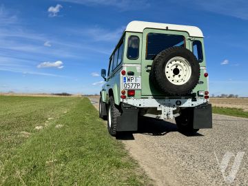 Land Rover Defender (1999) Zdjęcia z zewnątrz