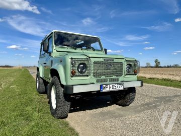 Land Rover Defender (1999) Zdjęcia z zewnątrz