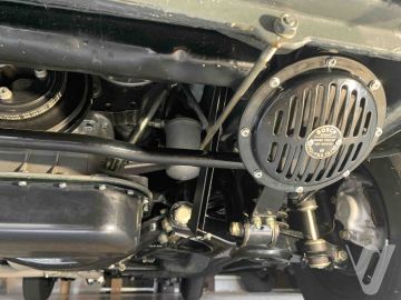 Mercedes-Benz W111 220 SEb (1963) Detale