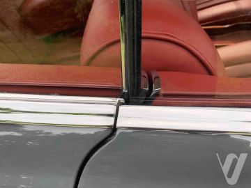 Mercedes-Benz W111 220 SEb (1963) Wnętrze