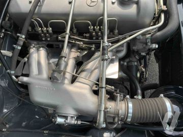 Mercedes-Benz W111 220 SEb (1963) Detale