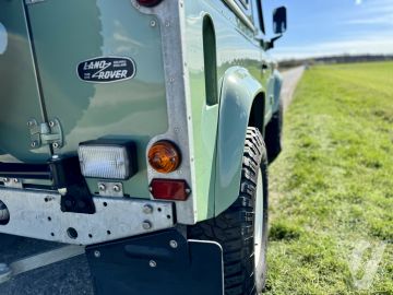 Land Rover Defender (1999) Detale