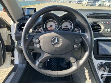 Mercedes-Benz SL (2005) Wnętrze