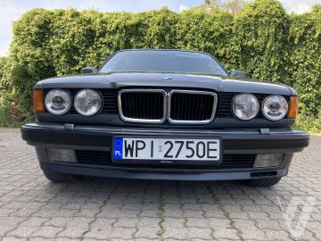 BMW Seria 7 (1990) Zdjęcia z zewnątrz