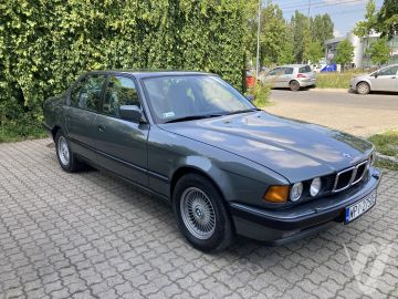 BMW Seria 7 (1990) Zdjęcia z zewnątrz