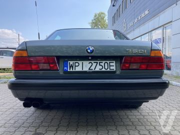 BMW Seria 7 (1990) Zdjęcia z zewnątrz