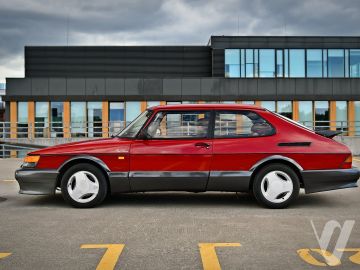 Saab 900 (1987) Zdjęcia z zewnątrz