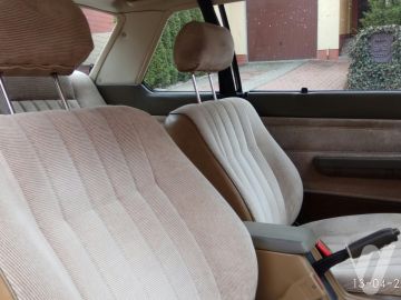 Mazda 626 (1982) Wnętrze