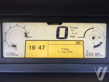 Citroën C4 Picasso (2010) Inside