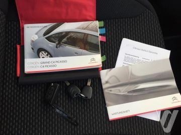 Citroën C4 Picasso (2010) Details