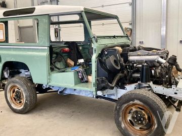 Land Rover Defender (1999) Detale