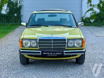 Mercedes-Benz W123 (1980) Zdjęcia z zewnątrz