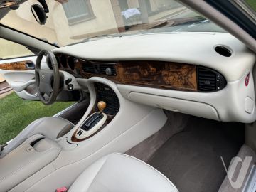 Daimler XJ (1998) Wnętrze