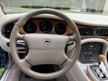 Daimler XJ (1998) Wnętrze