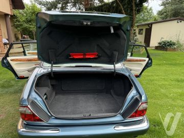 Daimler XJ (1998) Zdjęcia z zewnątrz