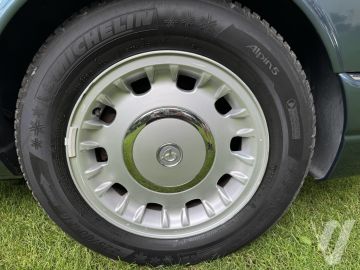 Daimler XJ (1998) Detale