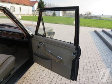 Mercedes-Benz 280SE (1969) Inside