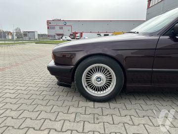 BMW Seria 5 (1992) Zdjęcia z zewnątrz