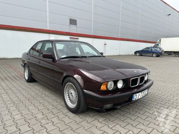 BMW Seria 5 (1992) Zdjęcia z zewnątrz
