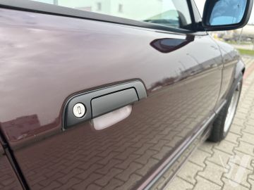 BMW Seria 5 (1992) Zdjęcia z zewnątrz