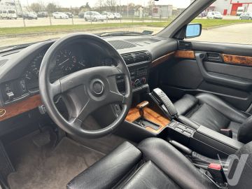 BMW Seria 5 (1992) Wnętrze