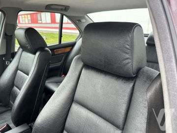 BMW Seria 5 (1992) Wnętrze