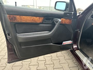 BMW Seria 5 (1992) Wnętrze