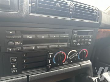 BMW Seria 5 (1992) Wnętrze