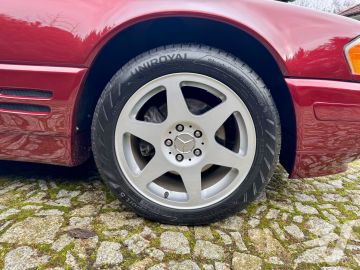 Mercedes-Benz SL (1997) Zdjęcia z zewnątrz