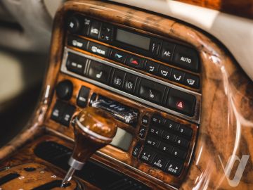 Jaguar XKR (2005) Wnętrze