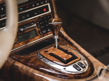 Jaguar XKR (2005) Wnętrze