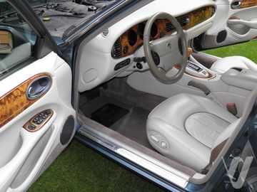 Daimler XJ (1998) Wnętrze