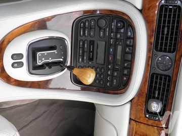 Daimler XJ (1998) Wnętrze