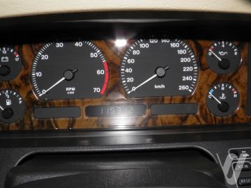 Daimler XJ (1992) Wnętrze