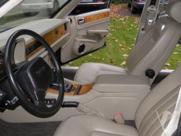 Daimler XJ (1992) Wnętrze