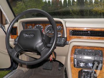 Daimler XJ (1992) Wnętrze